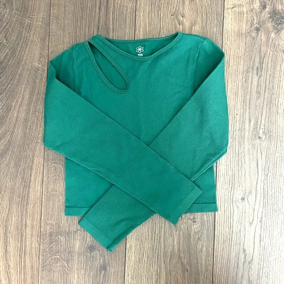 Bundle Women's Long Sleeve Crop Tops in Vibrant Colors - Picture 4 of 7